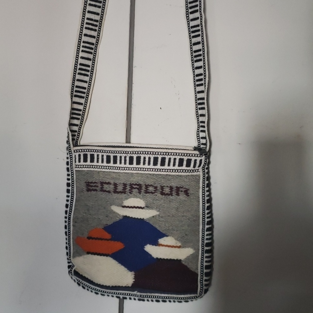 NWOT - Woven purse
